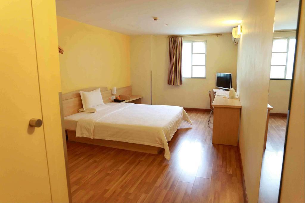 7Days Inn Dalian Heishijiao Software Park Номер фото